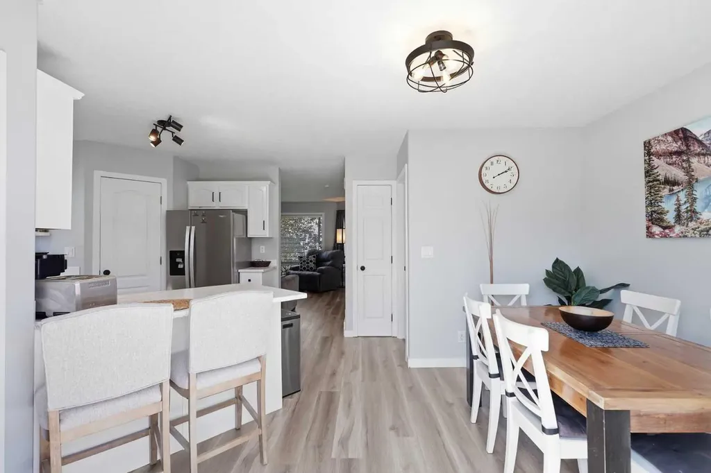 19 Fenwood Close Sylvan Lake AB T4S 2K4