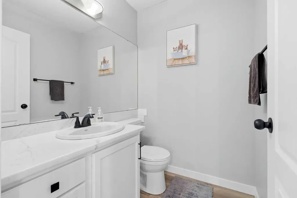 19 Fenwood Close Sylvan Lake AB T4S 2K4