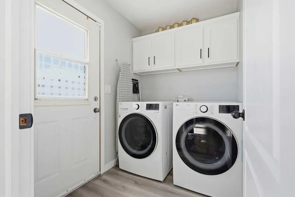19 Fenwood Close Sylvan Lake AB T4S 2K4