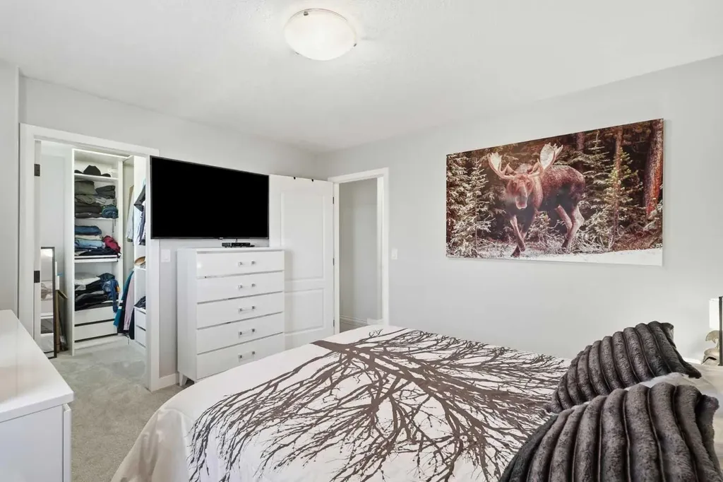 19 Fenwood Close Sylvan Lake AB T4S 2K4