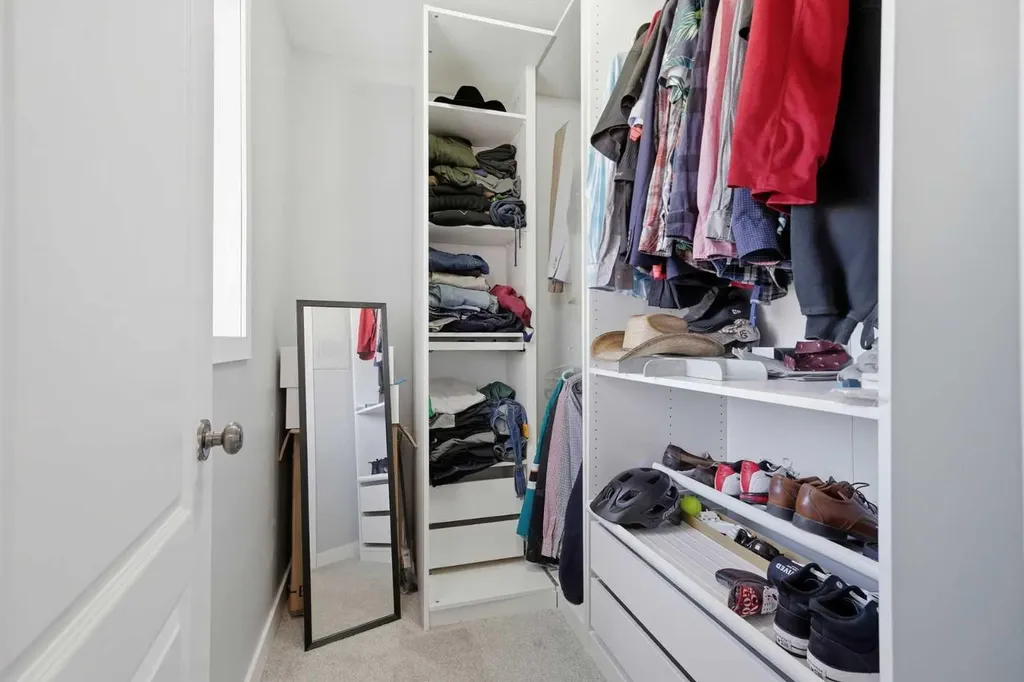 19 Fenwood Close Sylvan Lake AB T4S 2K4