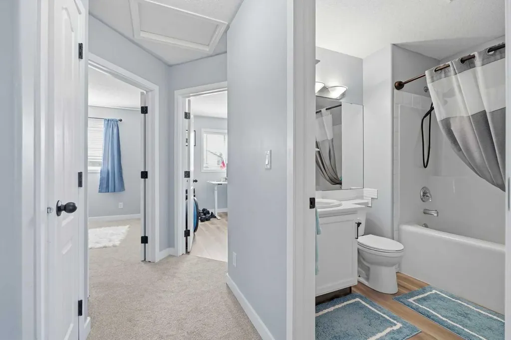 19 Fenwood Close Sylvan Lake AB T4S 2K4