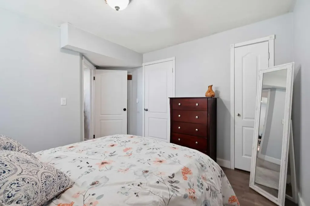 19 Fenwood Close Sylvan Lake AB T4S 2K4