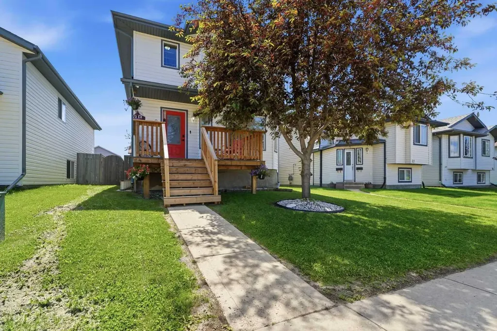 19 Fenwood Close Sylvan Lake AB T4S 2K4