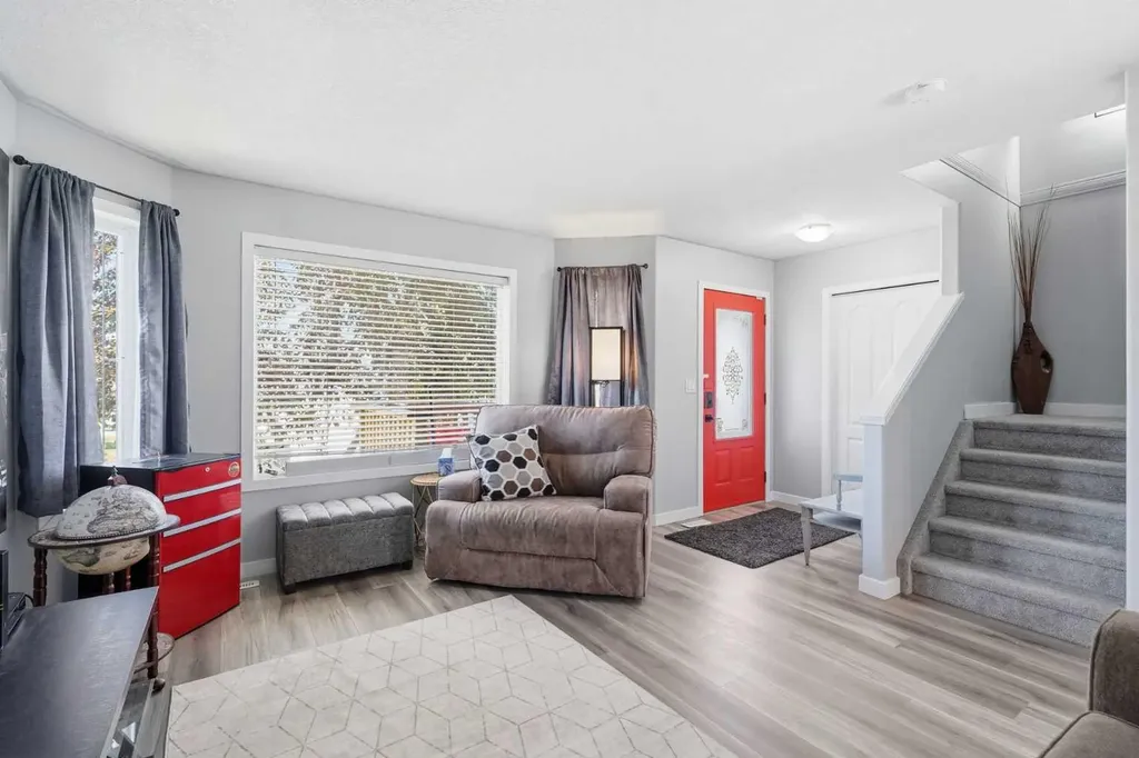 19 Fenwood Close Sylvan Lake AB T4S 2K4