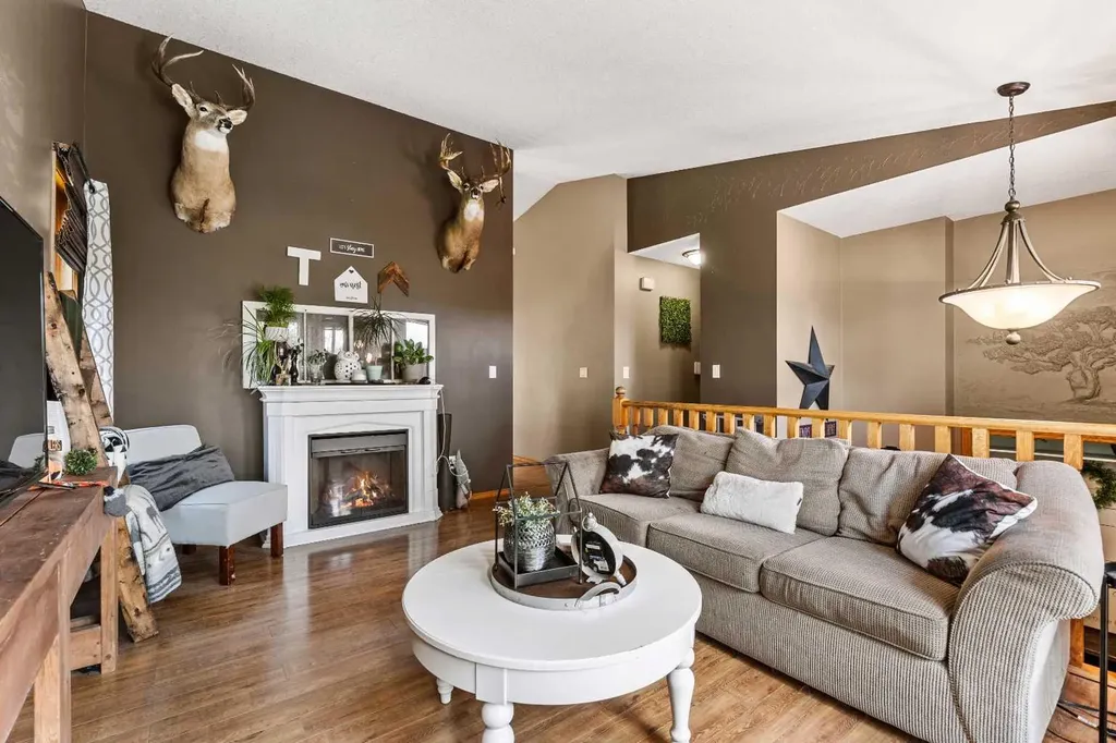 31 Steward Drive Whitecourt AB T7S 1R1