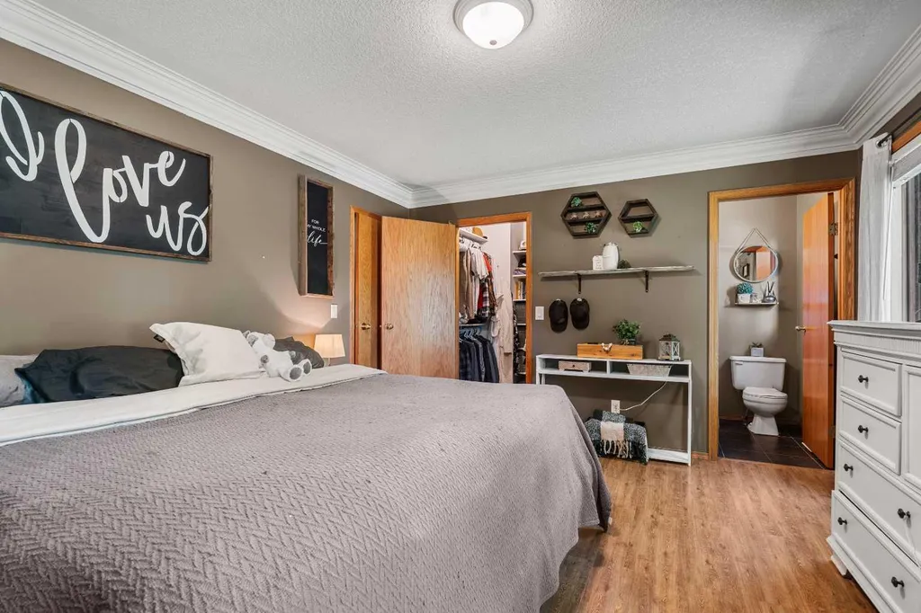 31 Steward Drive Whitecourt AB T7S 1R1