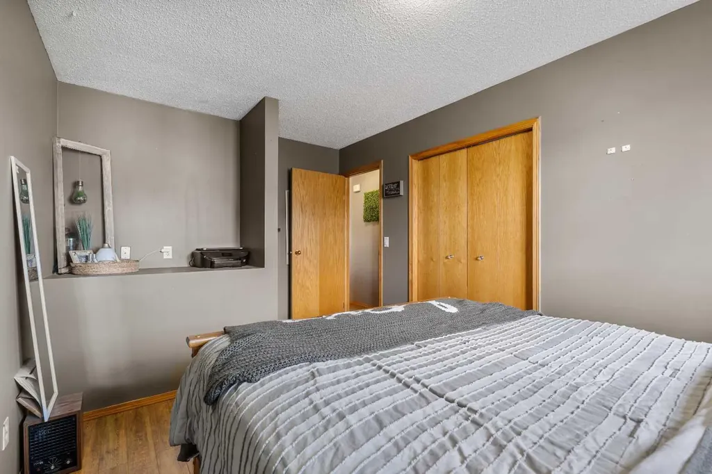 31 Steward Drive Whitecourt AB T7S 1R1