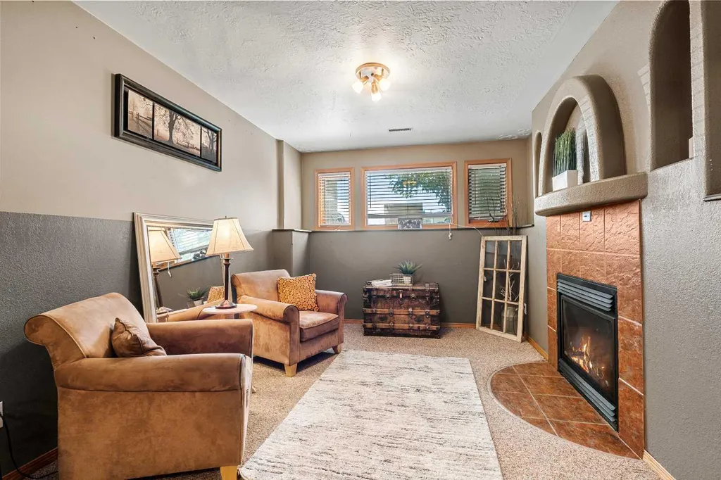 31 Steward Drive Whitecourt AB T7S 1R1
