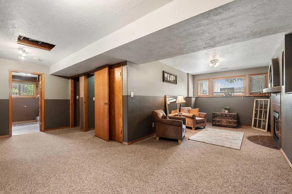 31 Steward Drive Whitecourt AB T7S 1R1