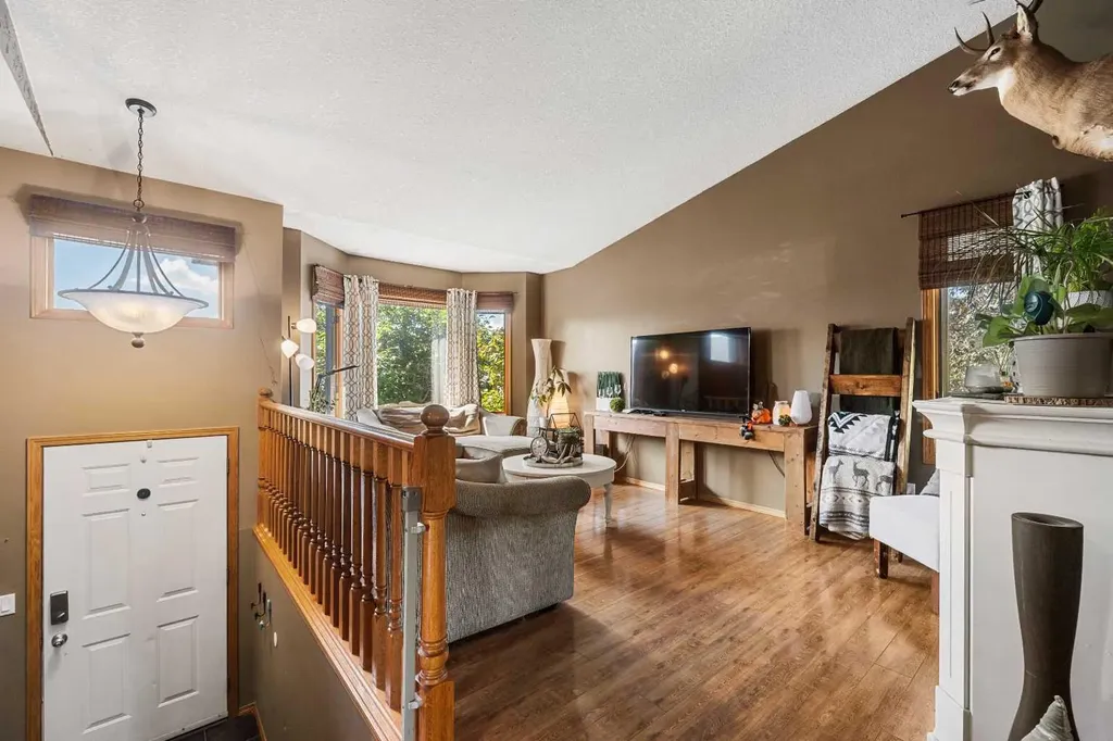 31 Steward Drive Whitecourt AB T7S 1R1