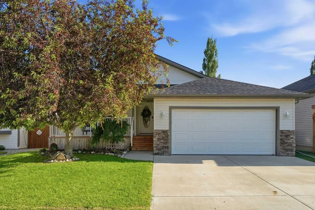 412 Highland Close Strathmore AB T1P 1X3