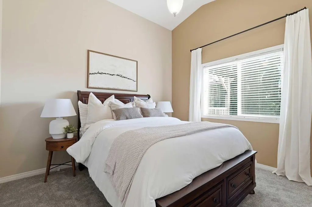 412 Highland Close Strathmore AB T1P 1X3