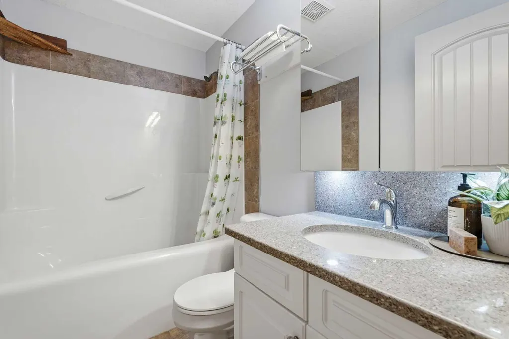 412 Highland Close Strathmore AB T1P 1X3