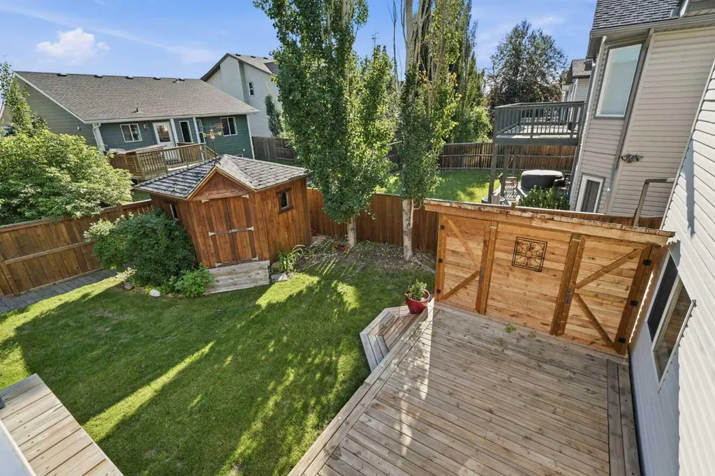 412 Highland Close Strathmore AB T1P 1X3