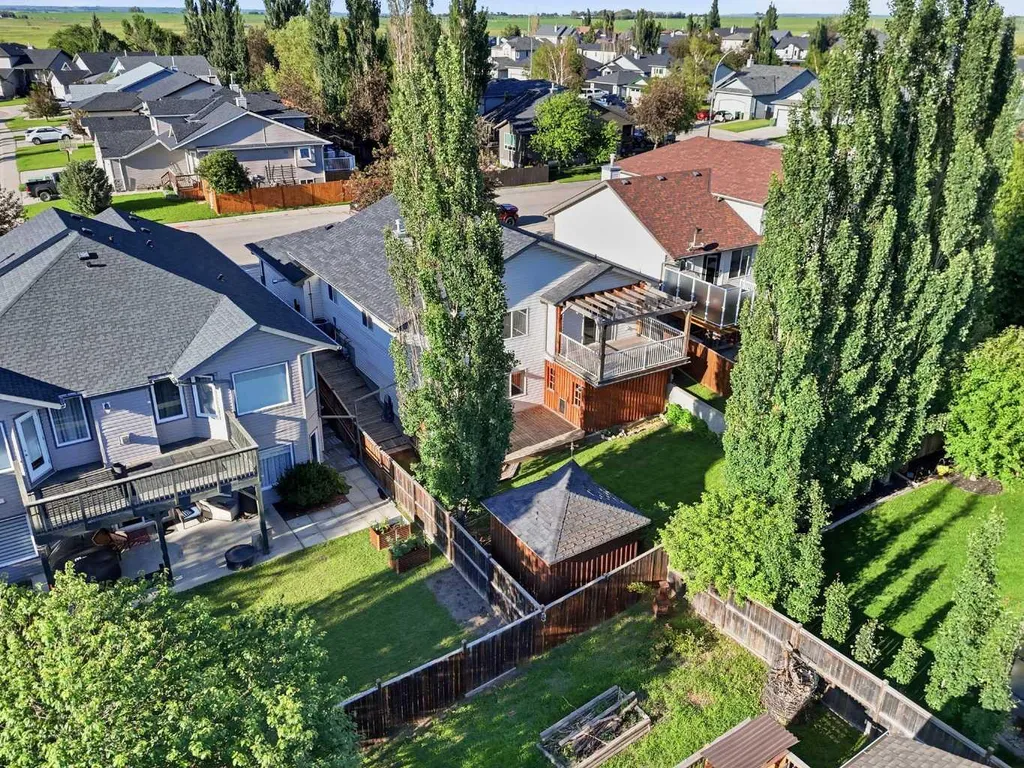412 Highland Close Strathmore AB T1P 1X3