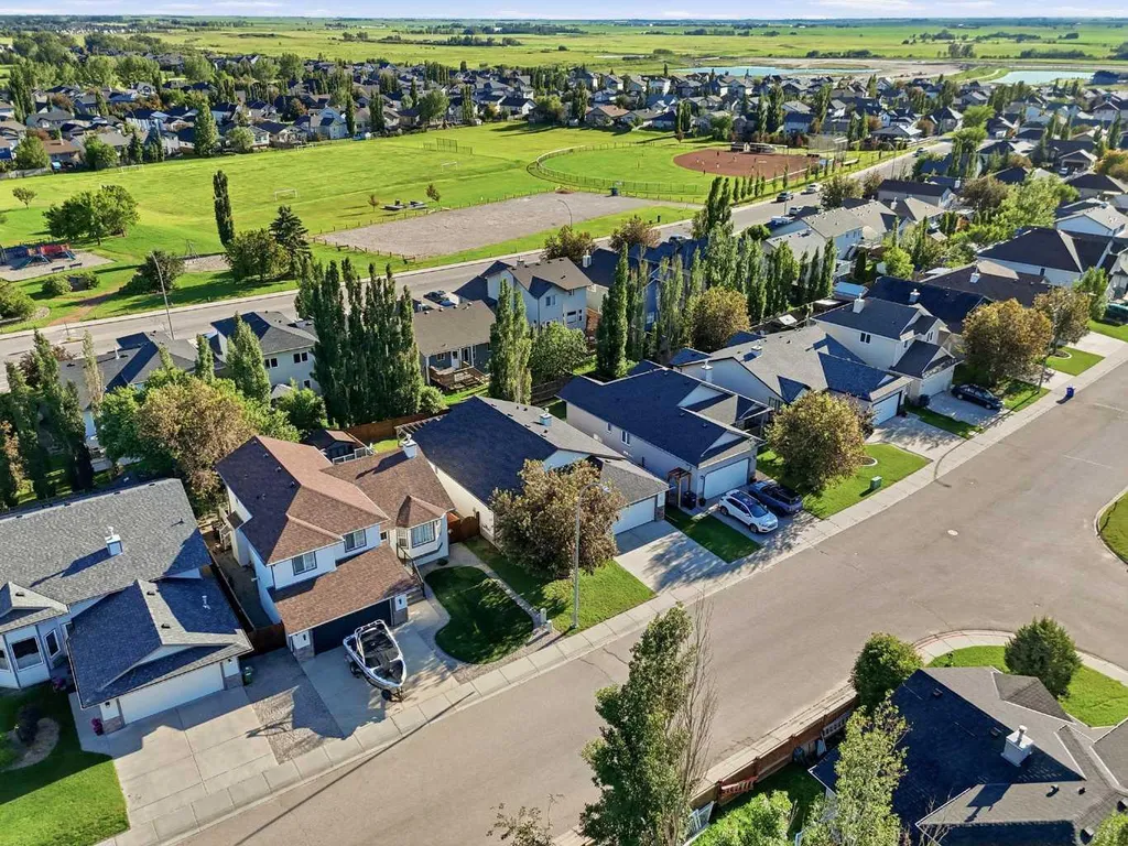 412 Highland Close Strathmore AB T1P 1X3