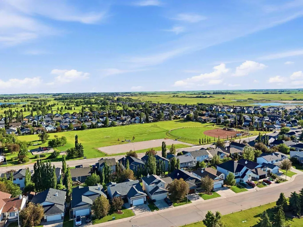 412 Highland Close Strathmore AB T1P 1X3