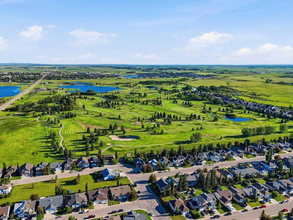 412 Highland Close Strathmore AB T1P 1X3