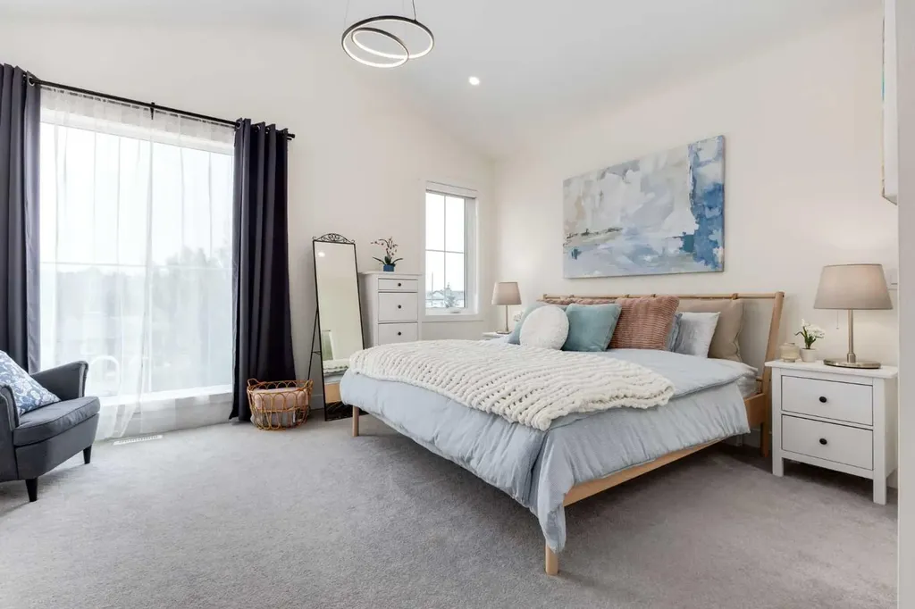 4629 72 Street NW Calgary AB T3B 2L3