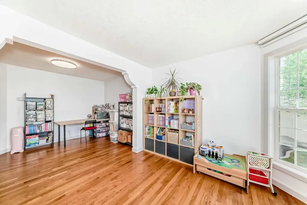 191 Sienna Park Terrace SW Calgary AB T3H 4M9