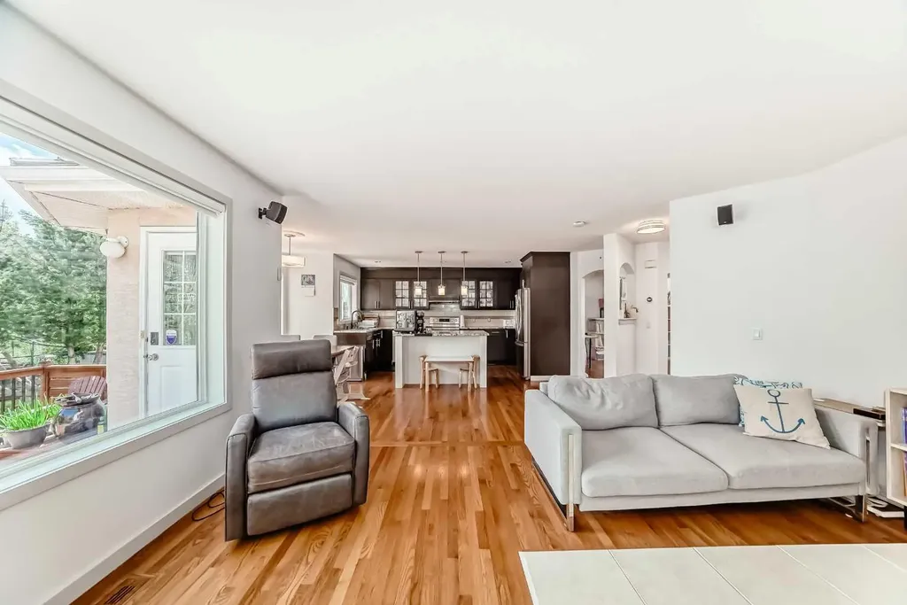 191 Sienna Park Terrace SW Calgary AB T3H 4M9