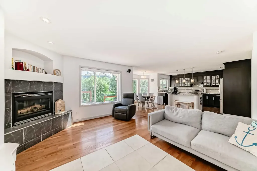 191 Sienna Park Terrace SW Calgary AB T3H 4M9