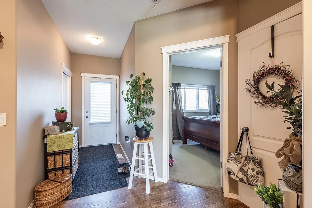 35 Somerset Lane SE Medicine Hat AB T1B0E5