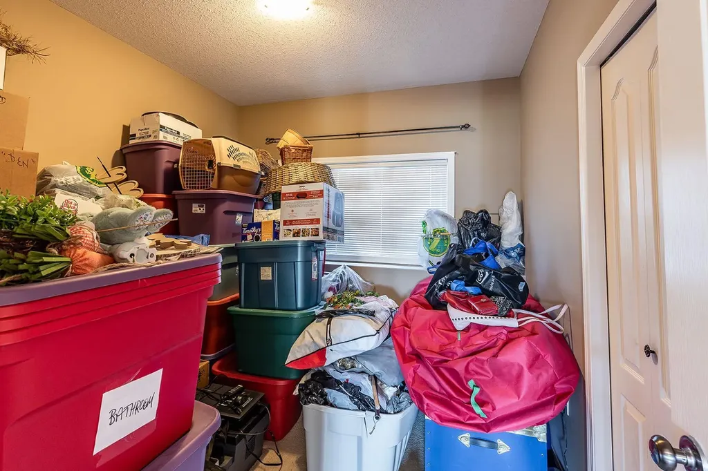35 Somerset Lane SE Medicine Hat AB T1B0E5