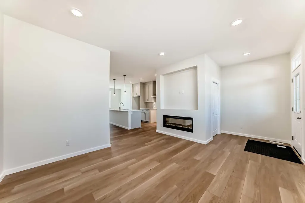 104 Creekside Rise SW Calgary AB T2X 6G8