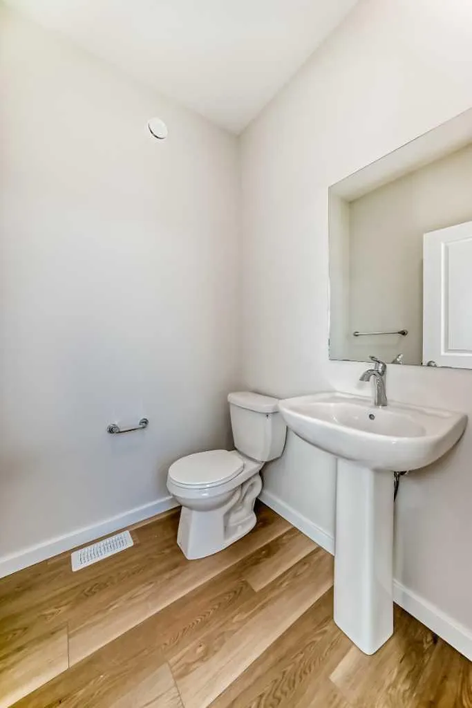 104 Creekside Rise SW Calgary AB T2X 6G8