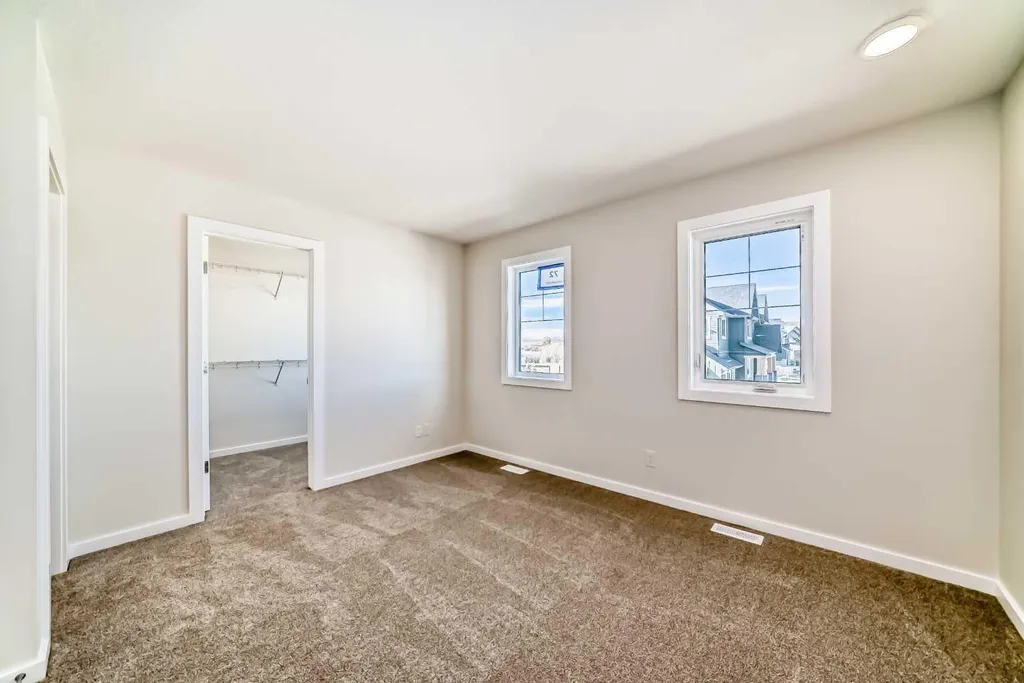 104 Creekside Rise SW Calgary AB T2X 6G8
