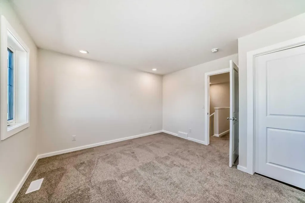 104 Creekside Rise SW Calgary AB T2X 6G8