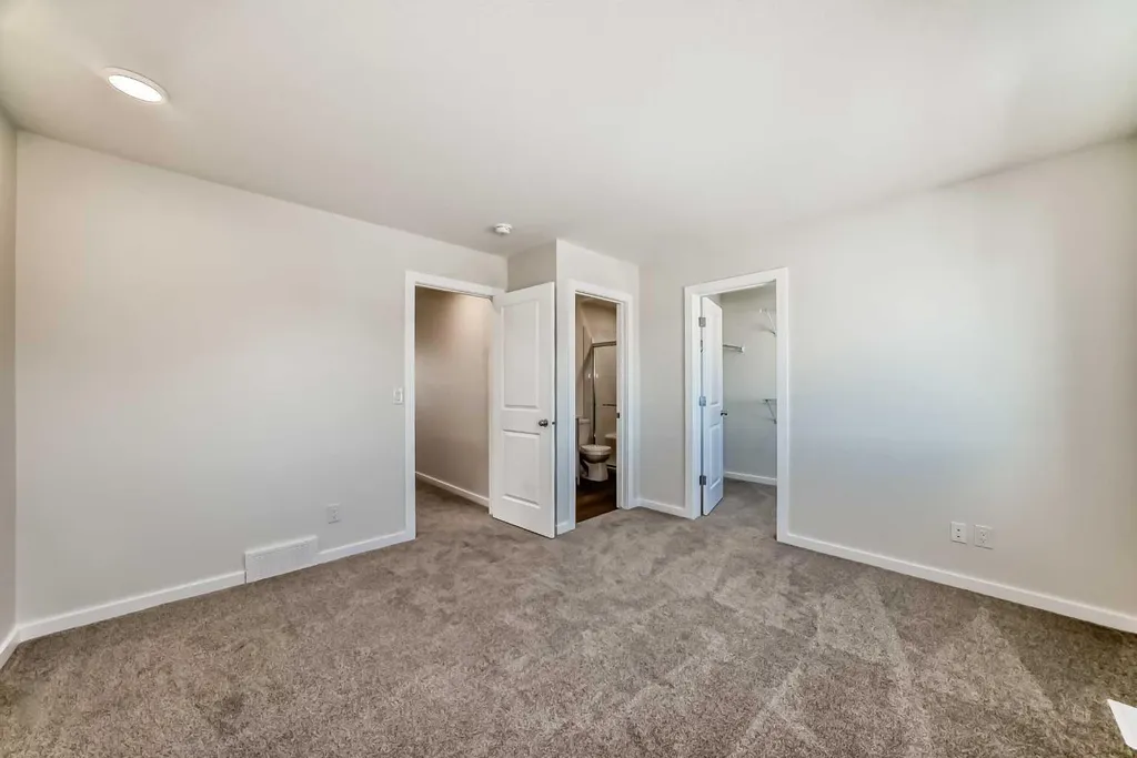 104 Creekside Rise SW Calgary AB T2X 6G8