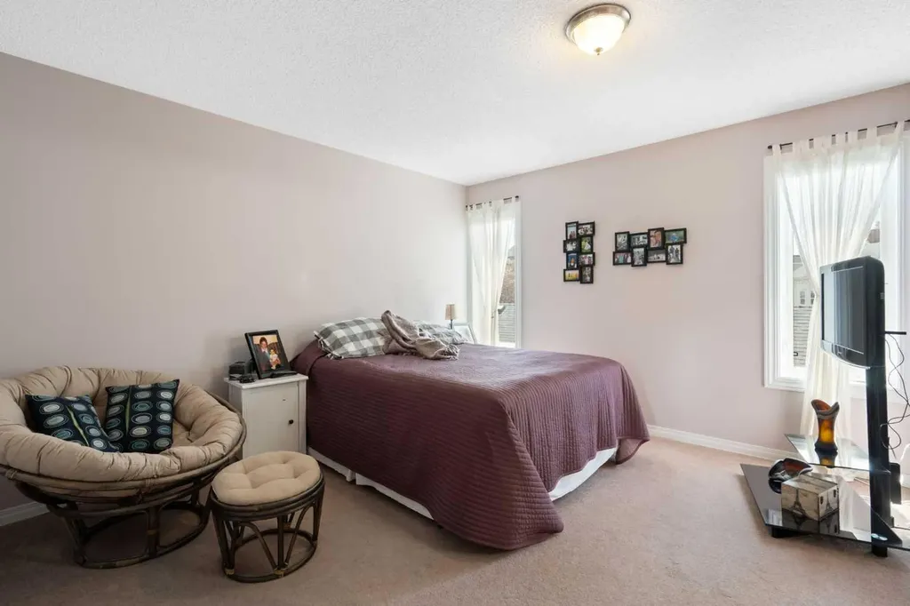 25 Prestwick Park SE Calgary AB T2Z 3V3