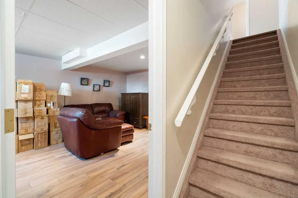 25 Prestwick Park SE Calgary AB T2Z 3V3