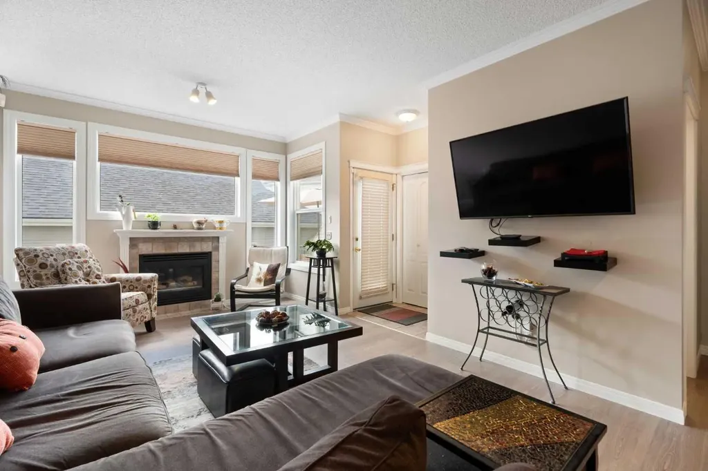 25 Prestwick Park SE Calgary AB T2Z 3V3