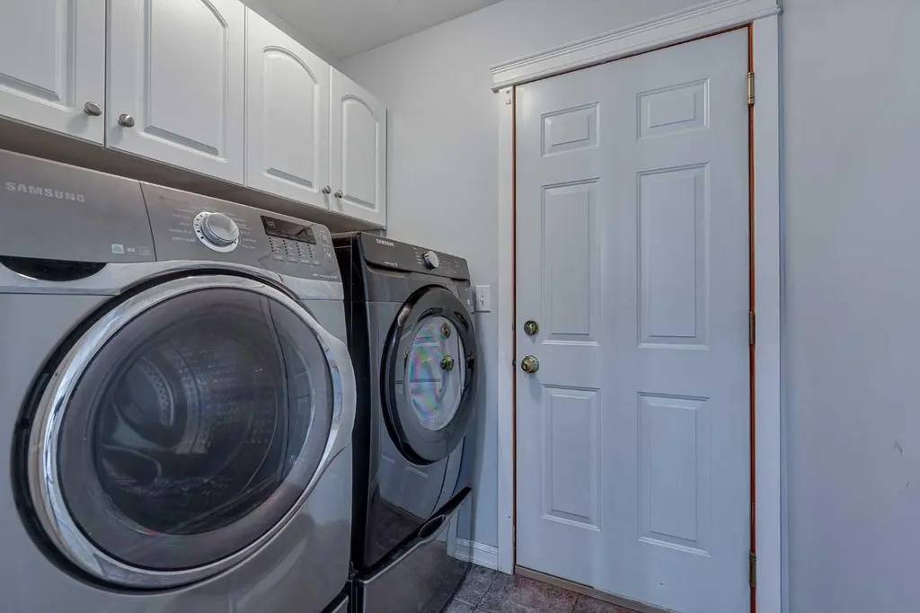 64 Addington Drive Red Deer AB T4R 2Y4