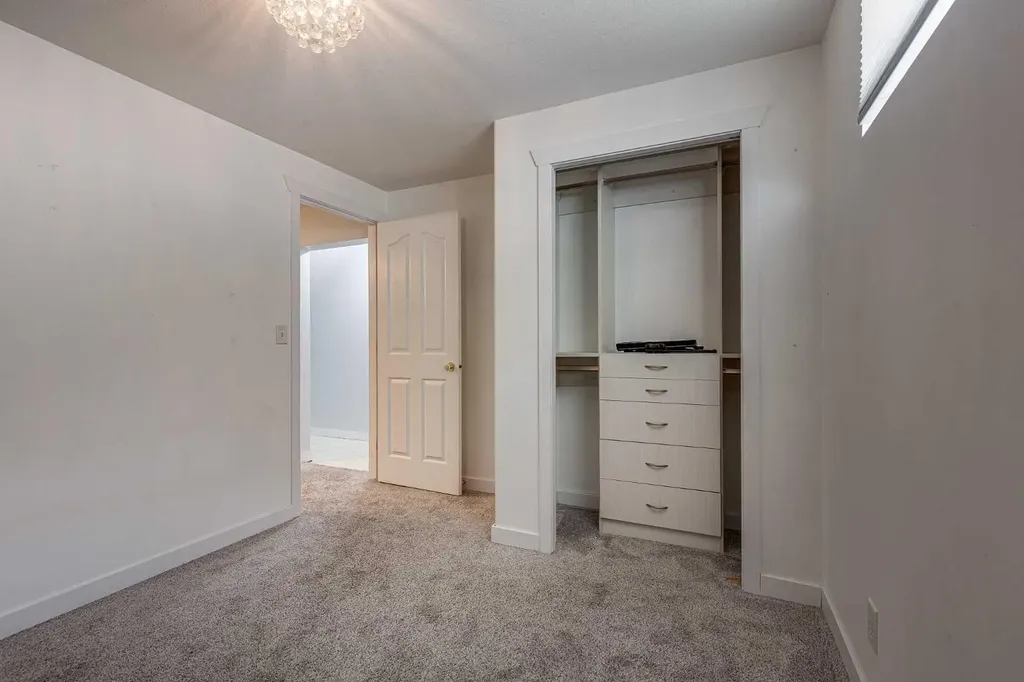 64 Addington Drive Red Deer AB T4R 2Y4
