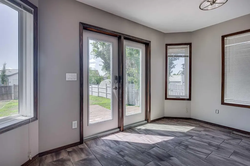 17 Stanford Boulevard Blackfalds AB T0M 0J0