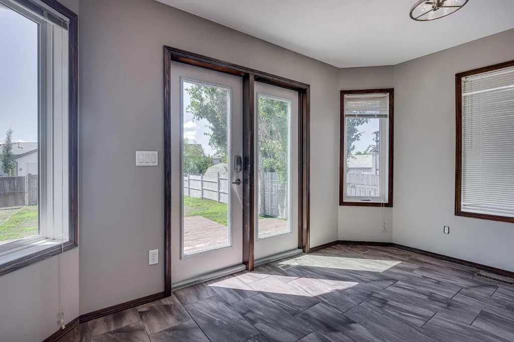 17 Stanford Boulevard Blackfalds AB T0M 0J0