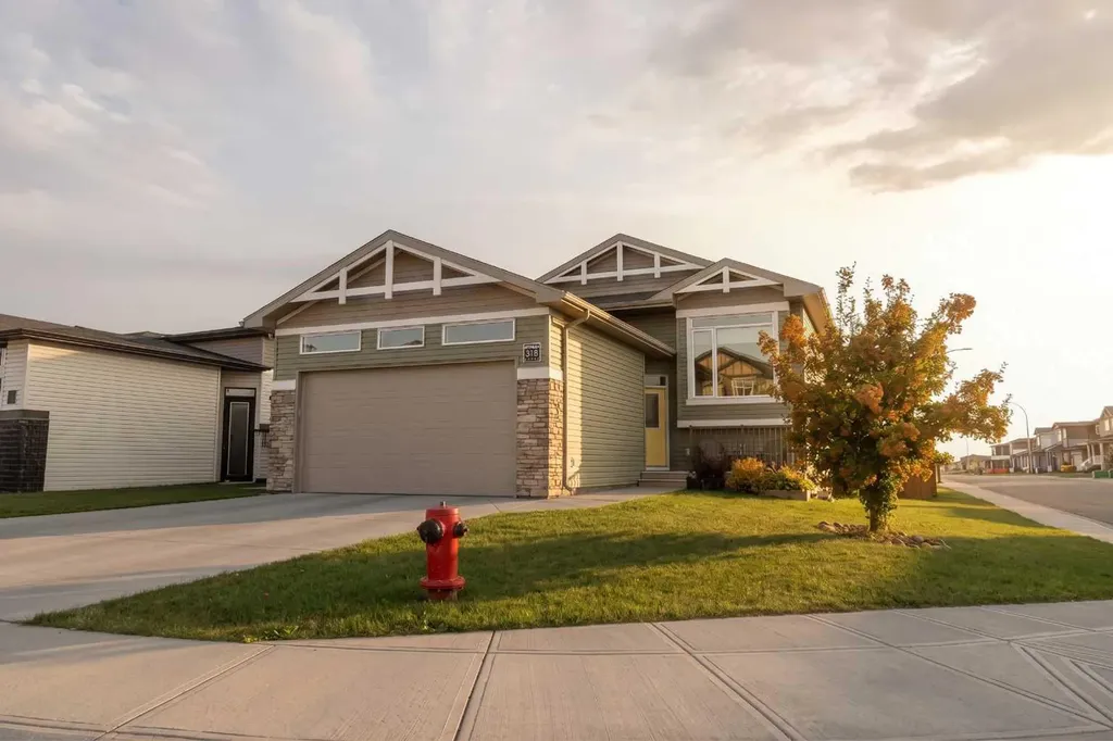 318 Lynx Road N Lethbridge AB T1H 6X8