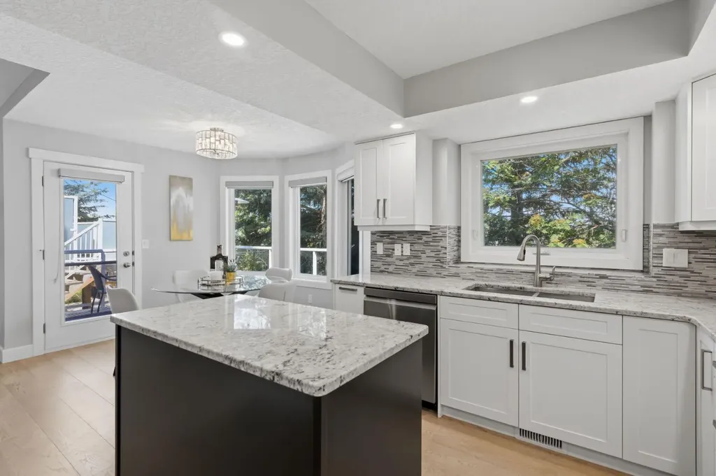 30 Strathcona Road SW Calgary AB T3H 1V5