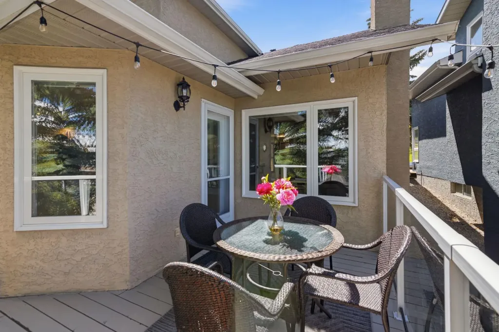 30 Strathcona Road SW Calgary AB T3H 1V5