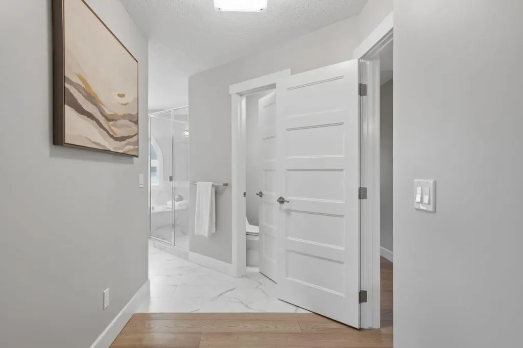 30 Strathcona Road SW Calgary AB T3H 1V5
