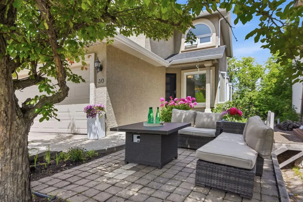 30 Strathcona Road SW Calgary AB T3H 1V5