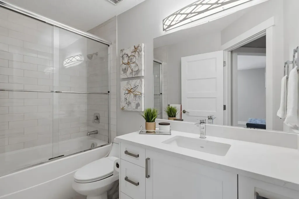 30 Strathcona Road SW Calgary AB T3H 1V5