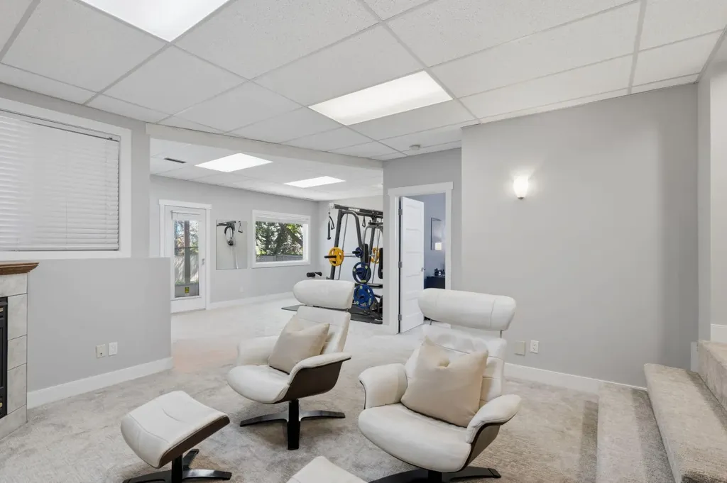 30 Strathcona Road SW Calgary AB T3H 1V5