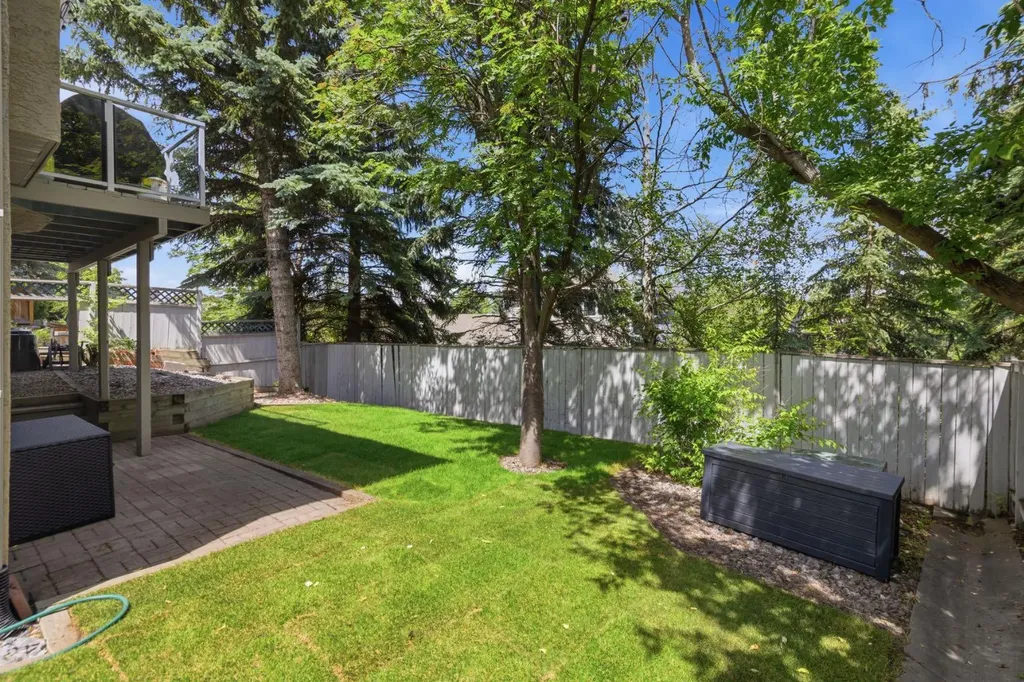 30 Strathcona Road SW Calgary AB T3H 1V5