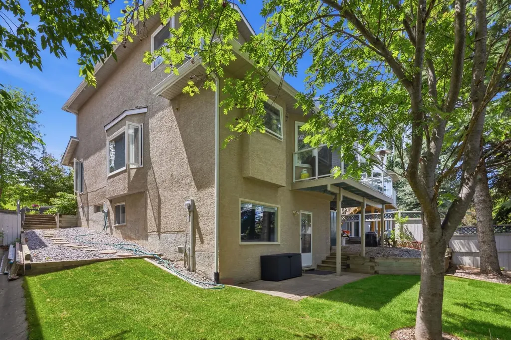 30 Strathcona Road SW Calgary AB T3H 1V5